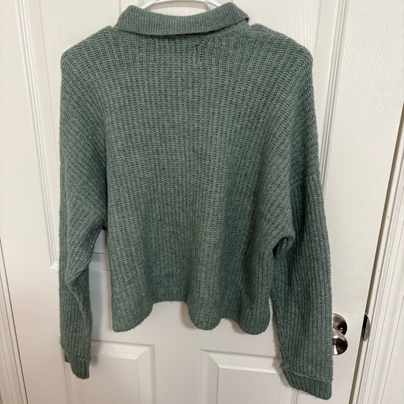 American Eagle Outfitters Green Soft Collared Quarter Button Up Sweater - Picture 8 of 8